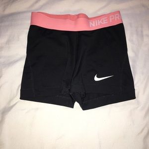 Nike pro women’s compression shorts XS